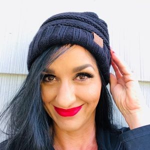 CC black regular woven beanie